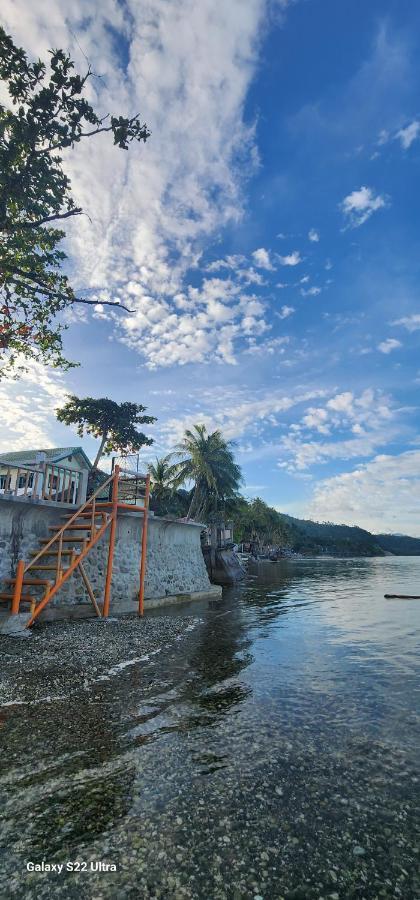 Chue&Larry'S Beachside Homestay Libagon Eksteriør billede