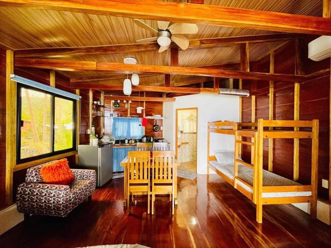Chue&Larry'S Beachside Homestay Libagon Eksteriør billede
